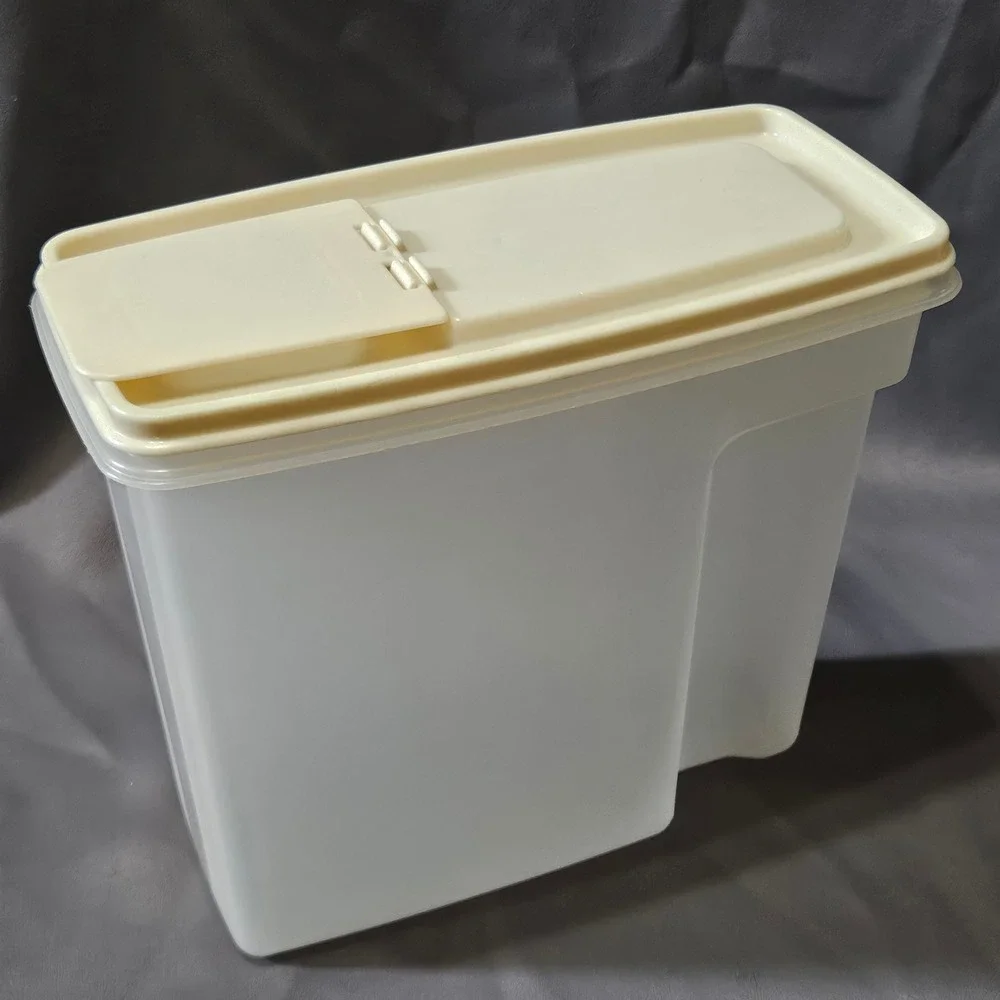 Vintage Rubbermaid Servin Saver 21 Cup 5L Cereal Keeper Almond Clear 0043